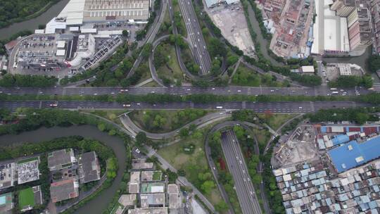广州大道南新滘中路隧道高架桥俯瞰交通