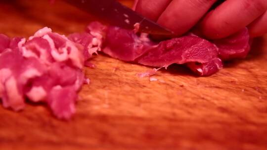 市场卖牛肉猪肉排骨档口 (11)视频素材模板下载