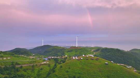 航拍彩虹与草原