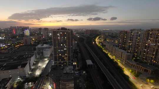 南京城北城市中的铁路日转夜延时摄影视频素材模板下载