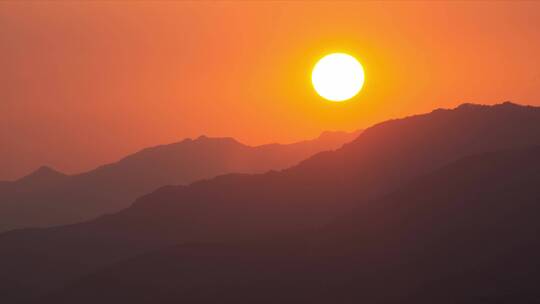 太阳下山日落夕阳延时摄影