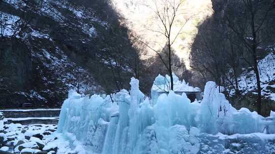 冰碉冰瀑冰锥冰雪大世界旅游