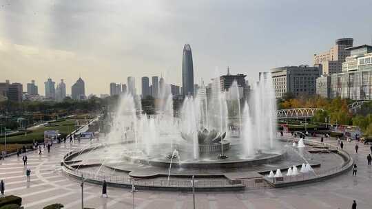 济南泉城广场白天音乐喷泉素材