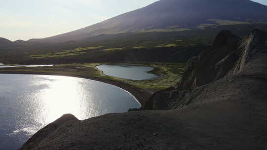 竹富火山和阿特拉索瓦岛之间地峡的鸟瞰图视频素材模板下载