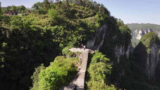 湘西天问台游客航拍