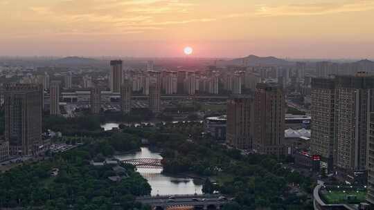 航拍上海松江五龙湖公园黄昏全景