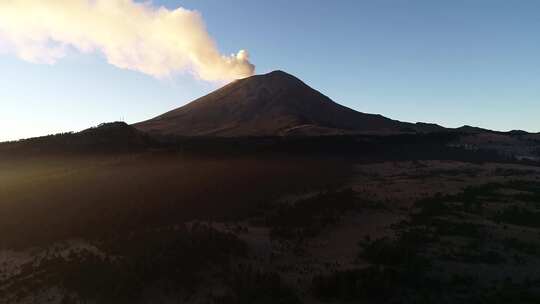 火山，山脉，喷发，烟雾