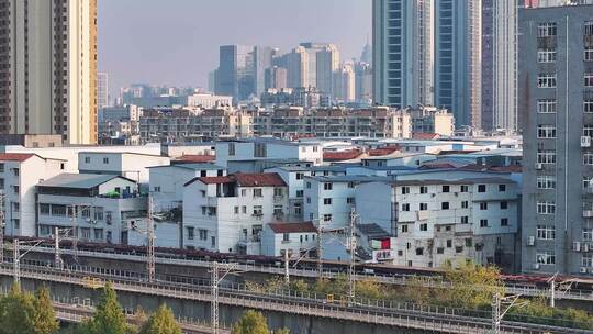 城市居民区与铁路高楼景观