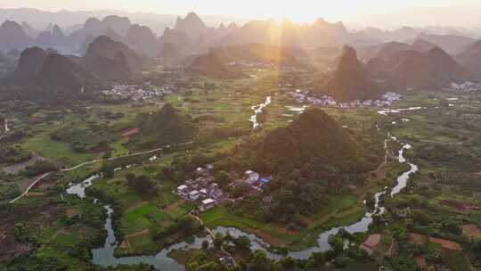 日出下的山水乡村自然风光全景