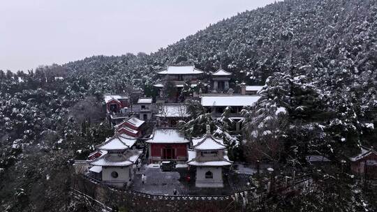 洛阳龙门石窟香山寺雪景视频素材模板下载