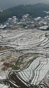 航拍美丽乡村冬天雪景