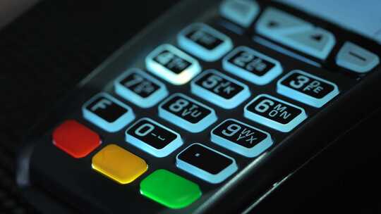 手机pos机消费水平信贷购卡设备视频素材模板下载