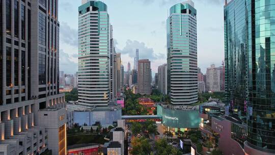 上海商业金融中心香港广场建筑风光