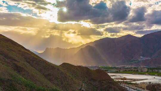 西藏拉萨西郊日落光柱全景高清延时