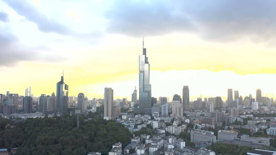 4K南京紫峰大厦全景航拍南京鸟瞰航拍夕阳