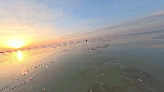 航拍高邮湖结冰