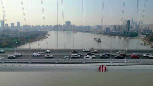 上海市黄浦江卢浦大桥汽车车辆车流船只风景