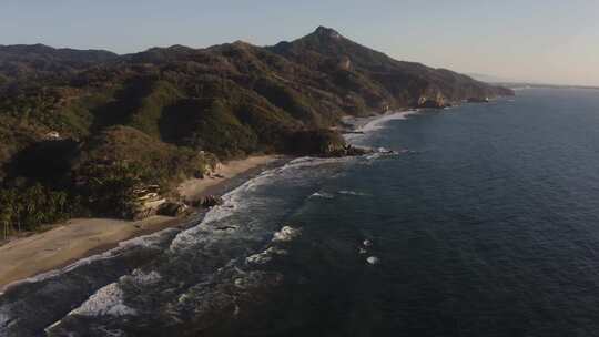 海岸山脉沙滩航拍全景