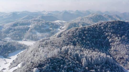 4k航拍恩施雪山雾凇风光