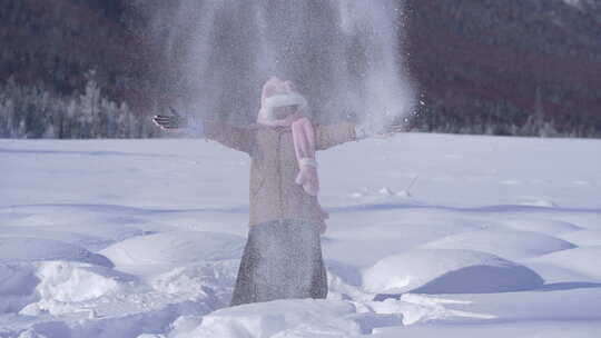 好朋友打雪仗