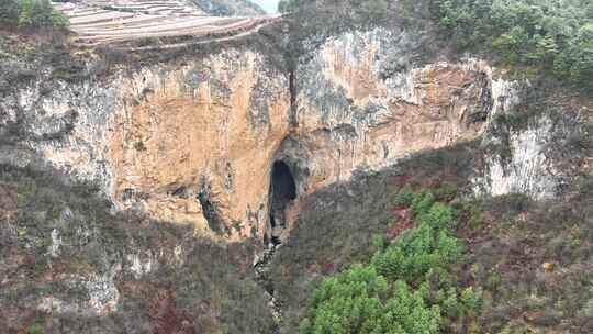 威宁县羊街镇天生桥山洞河流天坑视频素材模板下载