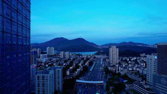 城市交通深圳罗湖高楼布心路车流B