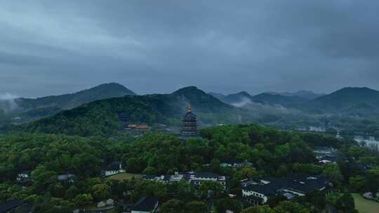 烟雨西湖