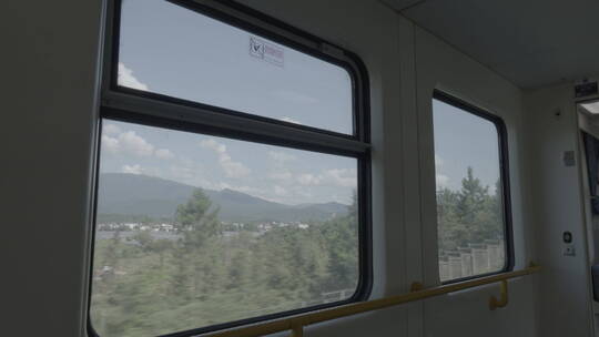 火车沿途风景 车窗外景色视频素材模板下载