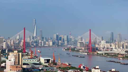 航拍上海杨浦大桥与陆家嘴
