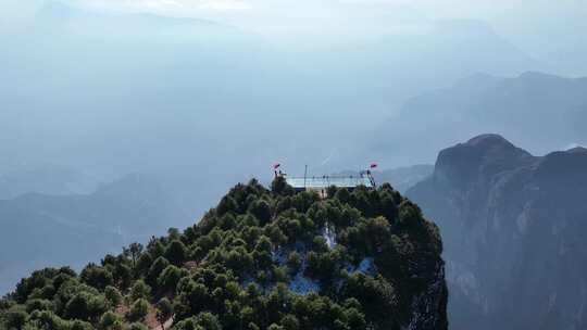 云南昭通大山包鸡公山大峡谷