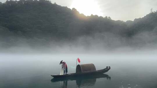 湖南郴州雾漫小东江