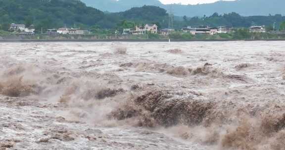 夏天江河洪水特写镜头