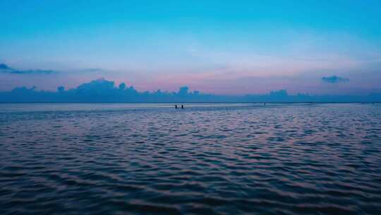 航拍傍晚涨潮前海南海边美景