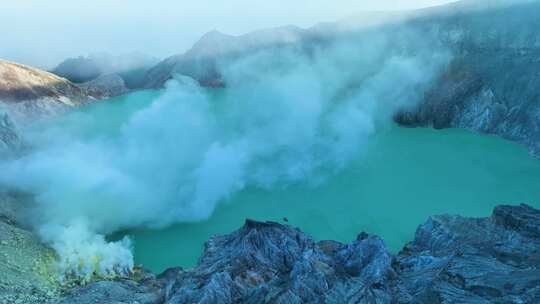 印尼宜珍火山云海日出