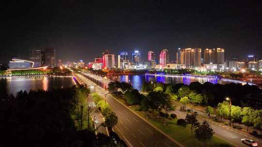 航拍扬州西区-京华城商圈、明月湖公园夜景