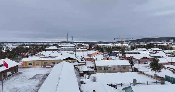 北极村屋顶蘑菇雪