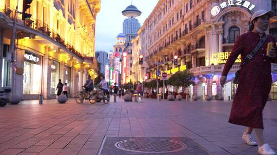 南京东路步行街夜景