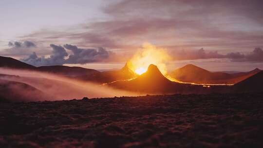 火山，火山喷发，熔岩，岩浆