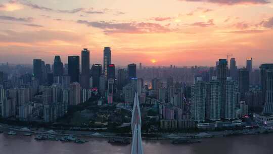 重庆东水门大桥城市逆光航拍全景