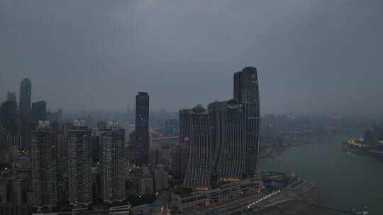 重庆东水门大桥清晨航拍