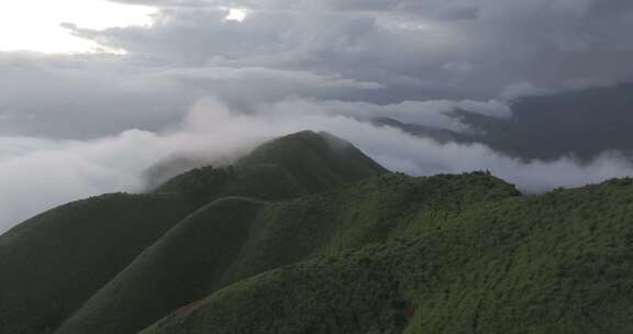 信宜白石大喊地航拍，高山云海航拍