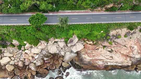 海边唯美公路大海海浪礁石航拍