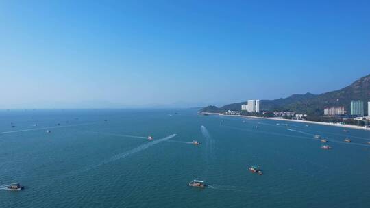 广东惠州巽寮湾海上船只运行F视频素材模板下载