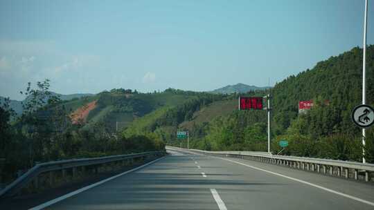 汽车高速公路行驶第一视角行车记录仪视角