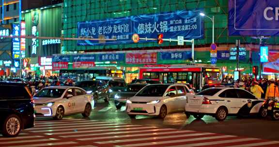 闹市夜景