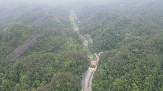 航拍山谷蜿蜒山路