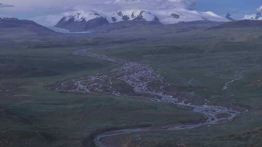 西藏康马县日落雪山晚霞航拍