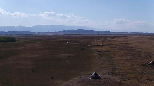 B新疆北疆草场蒙古包视频素材模板下载