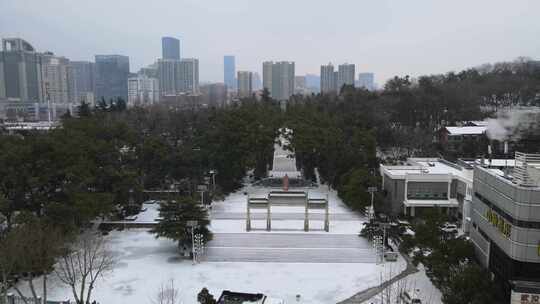 武汉武昌区施洋烈士陵园雪景航拍