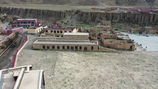 西藏拉加里王宫